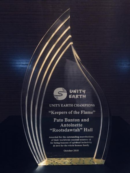 Earth Family - Keepers of the Flame Award - Pato Banton & Antoinette Rootsdawtah Hall