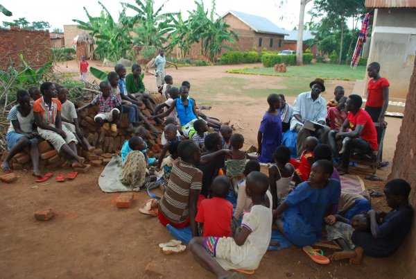    Briefing children.