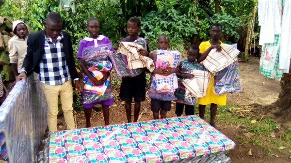 Receiving blackets and bedsheets
