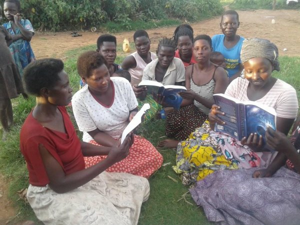 2020-10-15 Buseru Teaching Outreach to the little children.