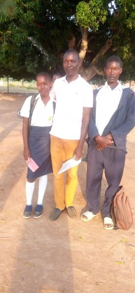 Students of Palisa High School Under the FER UB school outreach program