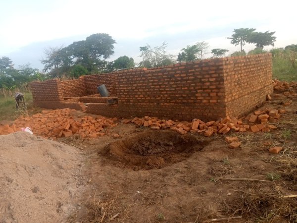 Andrew &amp; Dorcas Constructing a 3 Room Family Home 