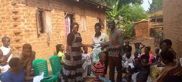 Pastor Caroline Christmas Giving made possible by a generous donor to SFN 2021-12-26 Community of Kaliro Town Council &amp; SEETA-MUKONO