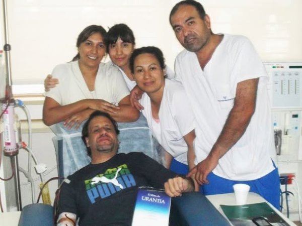 Jorge Wilczyk with his caregivers